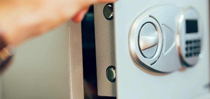 Fingerprint Safe Openers in Half Moon Bay, CA
