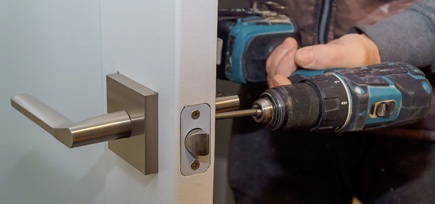 Broken Door Handle Lock Repair in Half Moon Bay, California